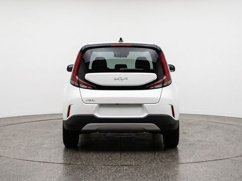Used 2025 Kia Soul LX w/ LX Technology Package FWD image 7
