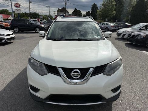 Used 2016 Nissan Rogue SV w/ SV Premium Package AWD/4WD image 2