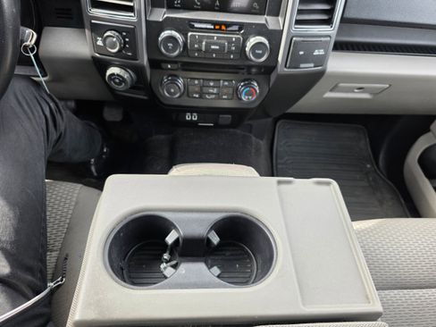 Used 2018 Ford F150 XLT w/ Equipment Group 302A Luxury image 12