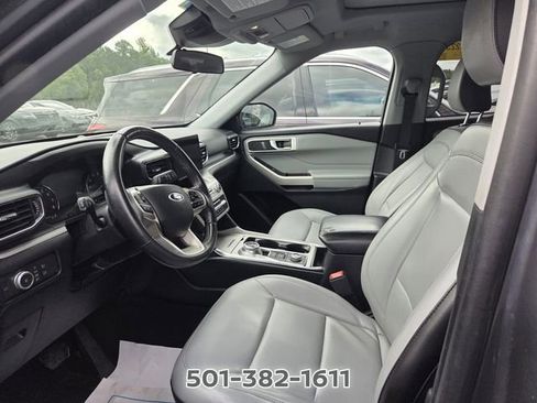 Used 2021 Ford Explorer XLT w/ Equipment Group 202A AWD/4WD image 9