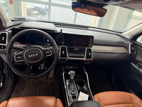 Used 2023 Kia Sorento SX Prestige image 17