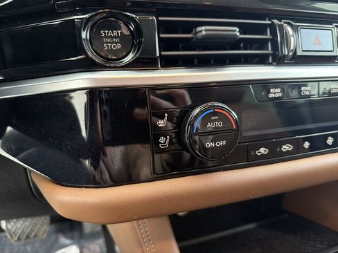 Certified 2025 Nissan Pathfinder Platinum w/ Cargo Package image 34