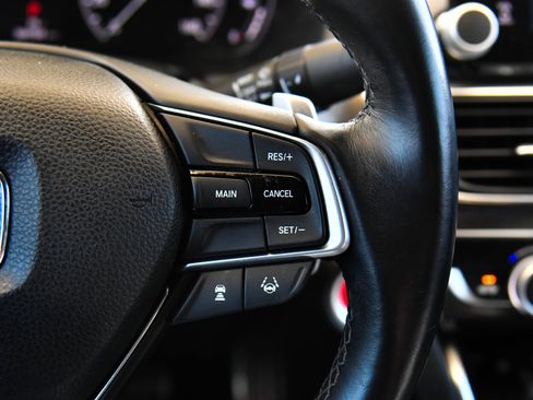 Used 2018 Honda Accord Sport image 30