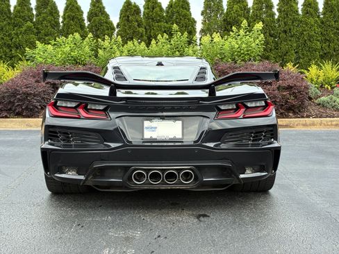 Used 2024 Chevrolet Corvette Z06 w/ Z07 Performance Package RWD image 8