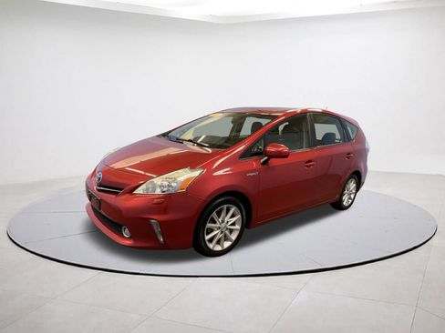 Used 2013 Toyota Prius V image 3