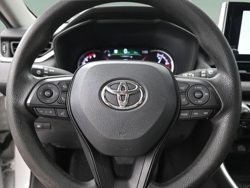 Used 2024 Toyota RAV4 XLE image 27