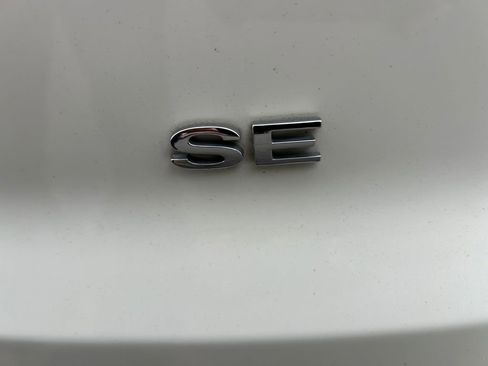 Used 2020 Ford EcoSport SE FWD image 33
