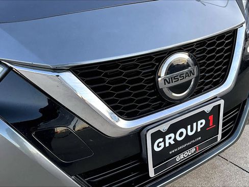 Used 2022 Nissan Versa SV w/ Electronics Package image 30