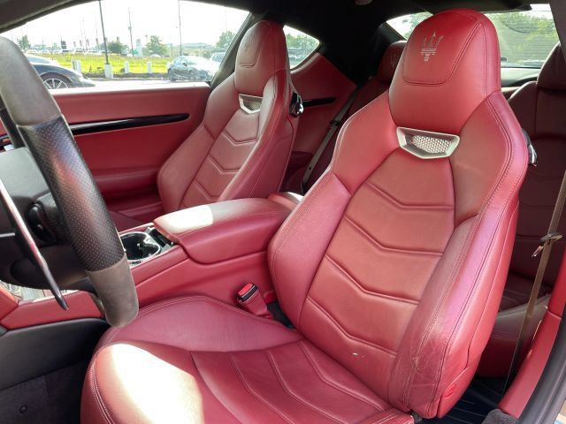 Used 2016 Maserati GranTurismo Sport RWD image 22