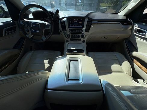 Used 2015 GMC Yukon XL Denali w/ Touring Package AWD/4WD image 25