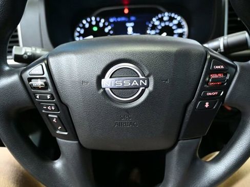 Used 2022 Nissan Frontier SV w/ Technology Package image 43