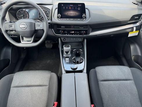 Certified 2026 Nissan Rogue SV AWD/4WD image 7