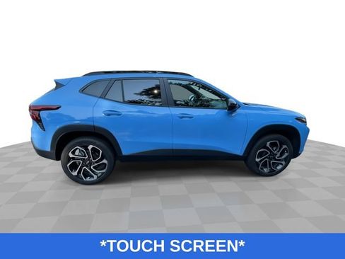 Used 2024 Chevrolet Trax RS w/ Sunroof Package FWD image 10