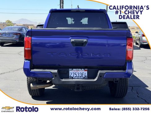 Used 2025 Toyota Tacoma TRD Off-Road AWD/4WD image 5
