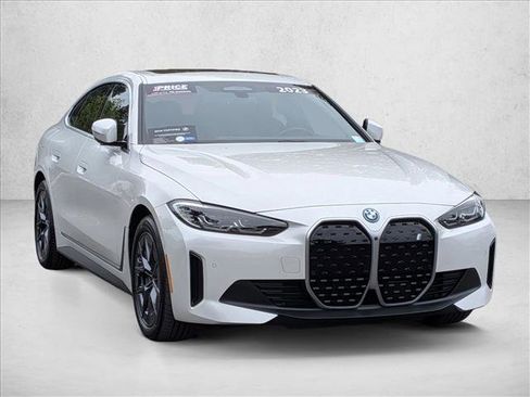 Certified 2023 BMW i4 eDrive35 RWD image 3