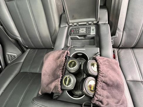 Used 2014 Land Rover Range Rover Supercharged image 32