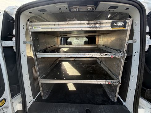 Used 2022 Ford Transit Connect XLT image 16