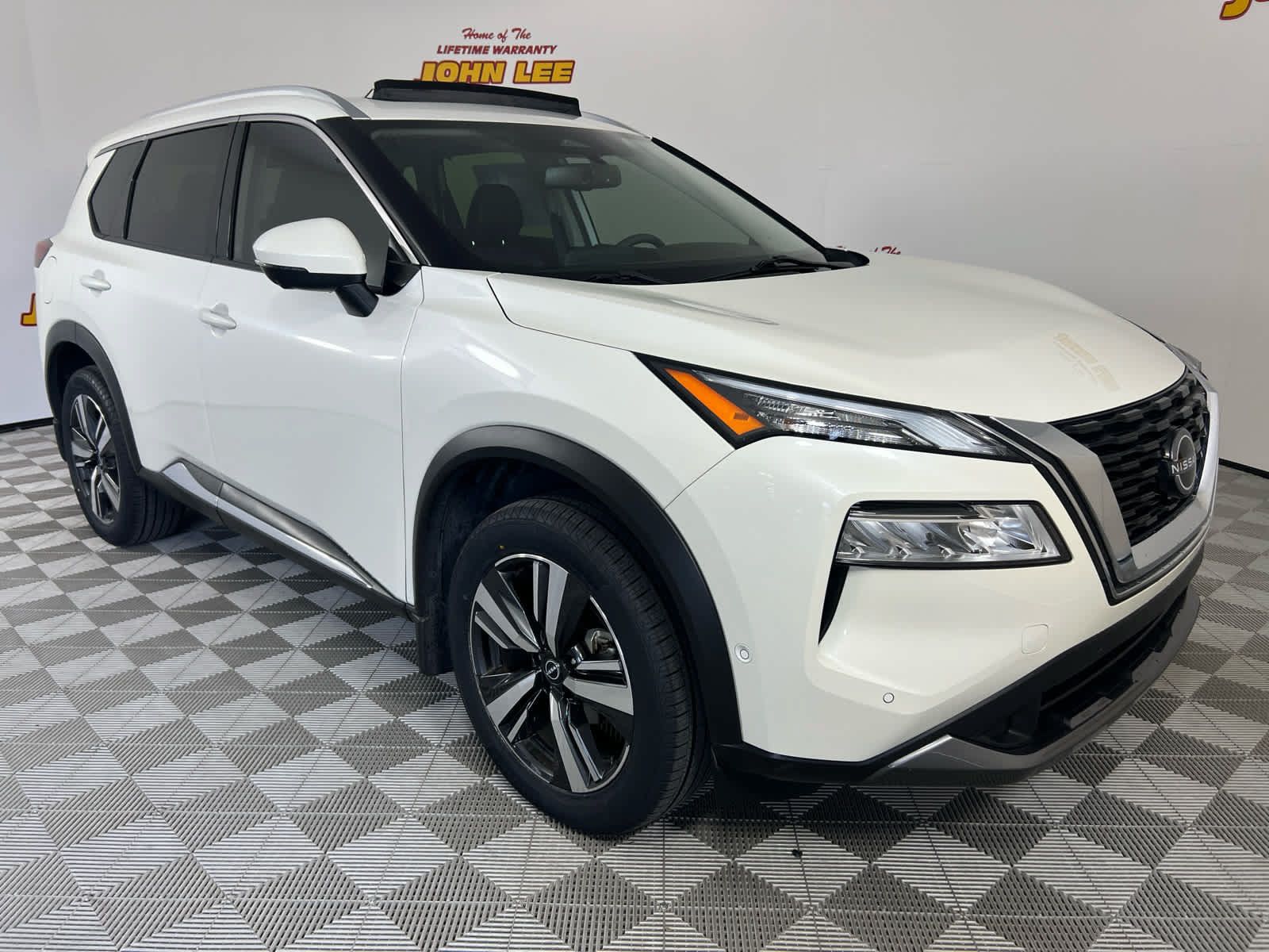 Used 2023 Nissan Rogue SL w/ SL Premium Package FWD image 9