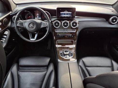 Used 2018 Mercedes-Benz GLC 300 GLC 300 w/ Premium Package image 21