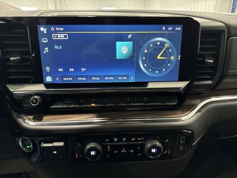 Used 2023 Chevrolet Silverado 1500 RST image 17