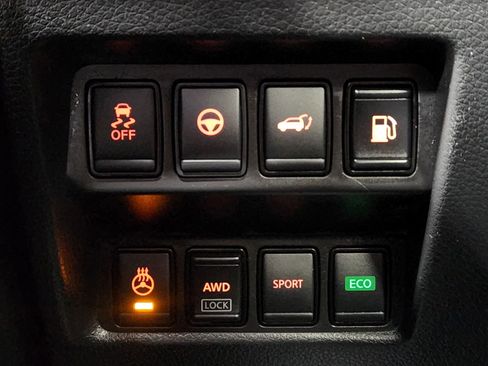 Used 2020 Nissan Rogue SL w/ Premium Package image 20