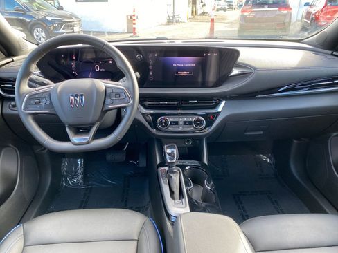 Used 2025 Buick Envista Sport Touring image 33
