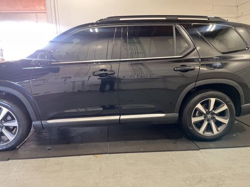 Used 2023 Honda Pilot Elite image 4