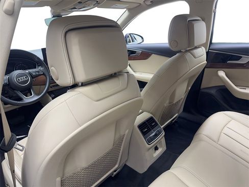 Used 2022 Audi A4 2.0T Premium w/ Convenience Package image 35