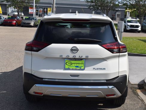 Used 2023 Nissan Rogue Platinum w/ Platinum Premium Package FWD image 12