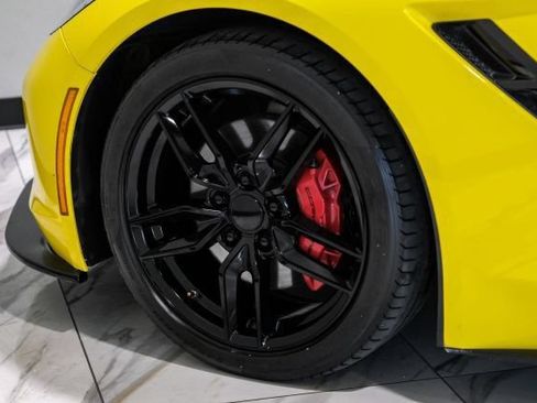 Used 2015 Chevrolet Corvette Stingray Coupe RWD image 41