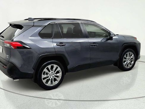 Used 2021 Toyota RAV4 XLE Premium AWD/4WD image 9
