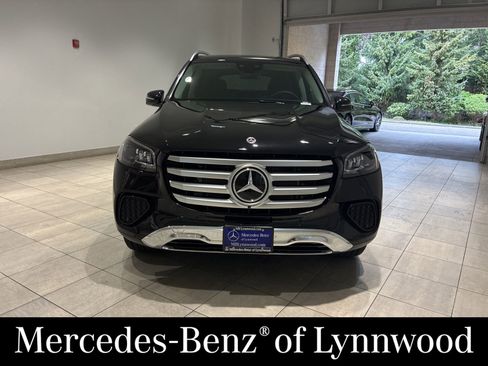 New 2026 Mercedes-Benz GLS 450 4MATIC image 2