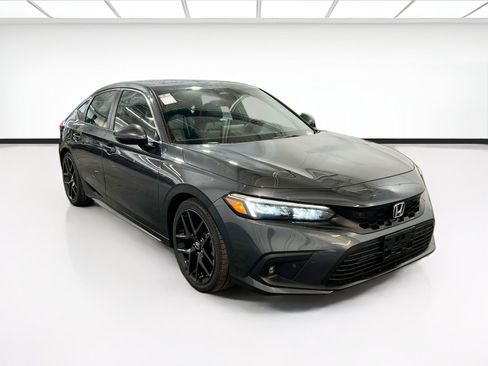Used 2024 Honda Civic Sport Touring image 3