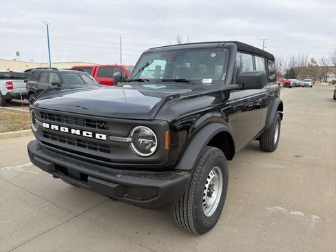 New 2026 Ford Bronco 4-Door AWD/4WD image 10