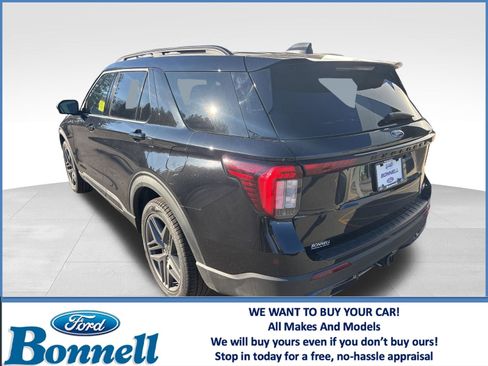 New 2026 Ford Explorer ST-Line w/ ST-Line Street Pack image 3