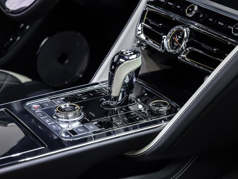 Used 2024 Bentley Flying Spur W12 AWD/4WD image 49