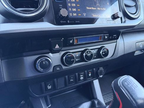 Used 2017 Toyota Tacoma TRD Pro image 10