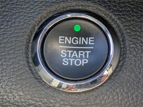 Used 2022 Ford F250 Lariat w/ Black Appearance Package image 29