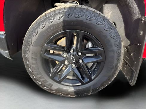 Used 2019 Chevrolet Silverado 1500 LT Trail Boss AWD/4WD image 23
