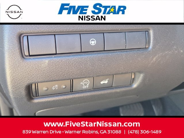 Used 2026 Nissan Rogue SV AWD/4WD image 28