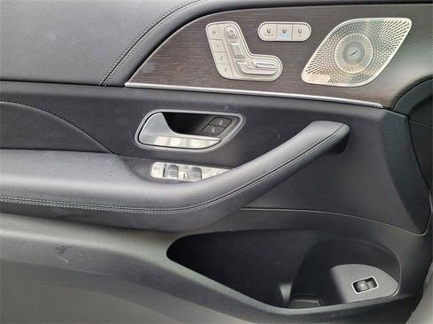 Used 2024 Mercedes-Benz GLE 450 4MATIC image 27