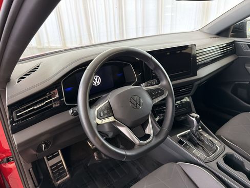 Used 2025 Volkswagen Jetta Sport FWD image 4