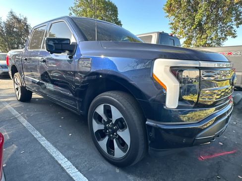 Used 2023 Ford F150 Lightning Platinum AWD/4WD image 3
