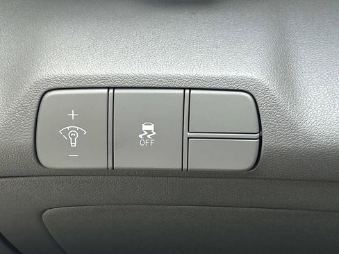 New 2026 Hyundai Elantra Sport FWD image 25