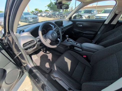 Used 2025 Honda HR-V LX image 15