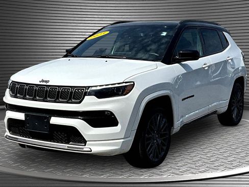 Used 2023 Jeep Compass High Altitude AWD/4WD image 3