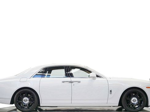 Used 2013 Rolls-Royce Ghost -Rear Theatre Configuration, S image 2