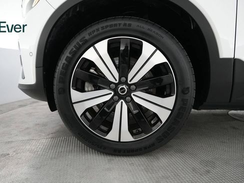 Used 2023 Volvo XC40 Recharge Plus AWD/4WD image 19