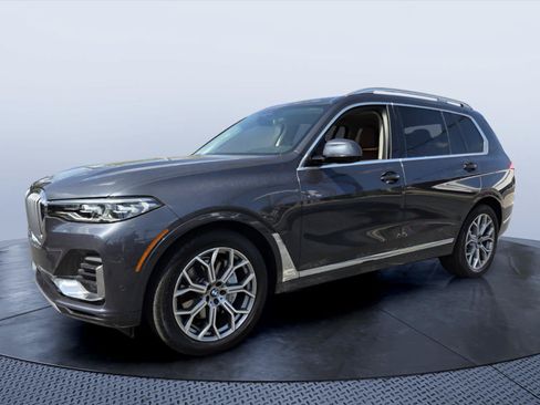 Used 2021 BMW X7 xDrive40i w/ Executive Package AWD/4WD image 2