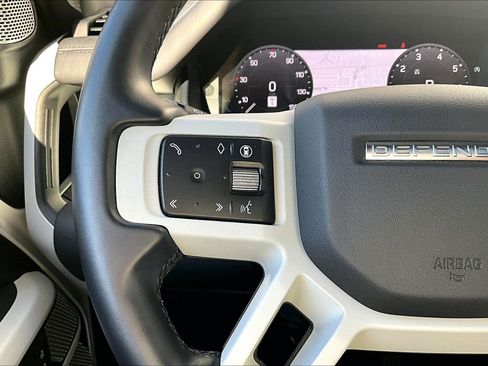 Used 2024 Land Rover Defender 130 S image 18